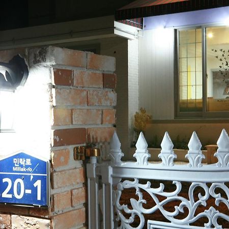 Guesthouse Mate Busan Exterior foto
